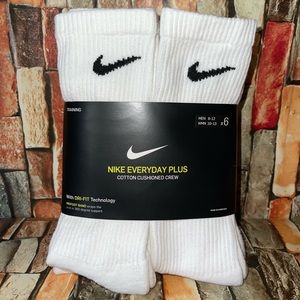 Nike Dri-Fit socks white size L crew socks